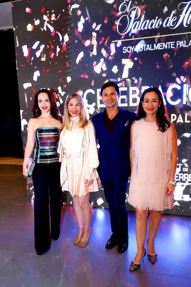 Gaby Elizondo de García, Vanessa Villarreal de Martínez, Yosvani Ramos y Valeria Guerra de Navarro