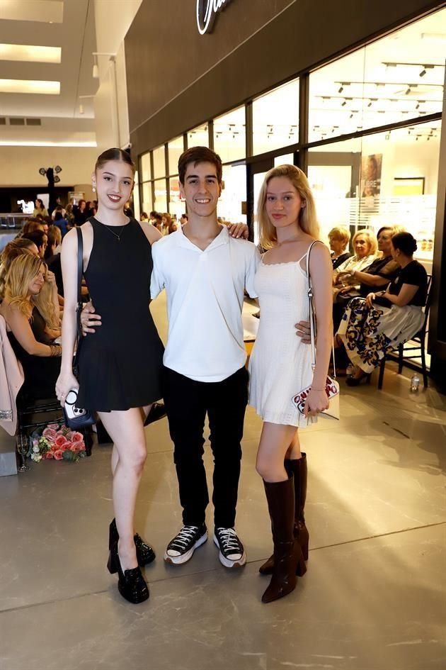 Rebeca Serrano, Veñat Arambarri y Giselle García