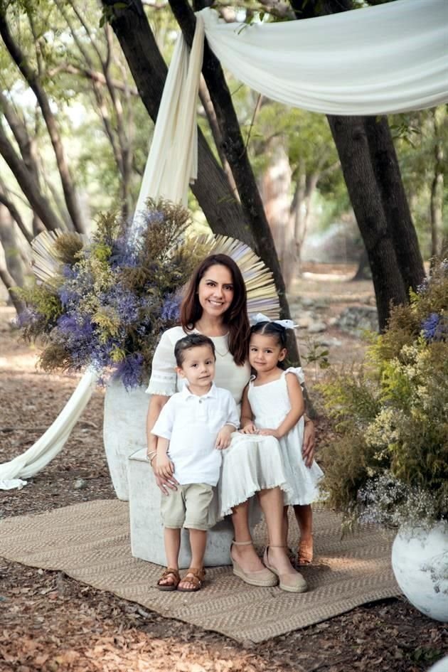 Carolina Ibarra, Ana y Alejandro Tamez Foto: Marisol Antillón Fotografía