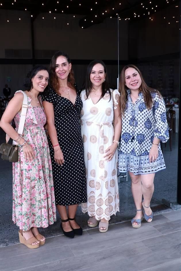 Gabriela Gallegos, Cynthia Cárdenas, Yazmín Salazar y Betty Mata