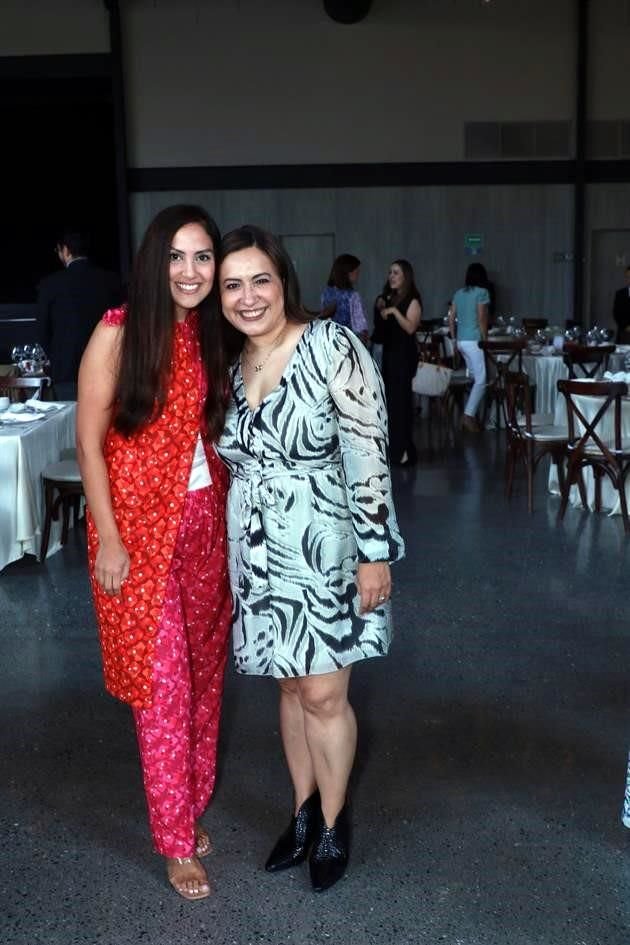 Claudia Ríos y Vicky Garnica