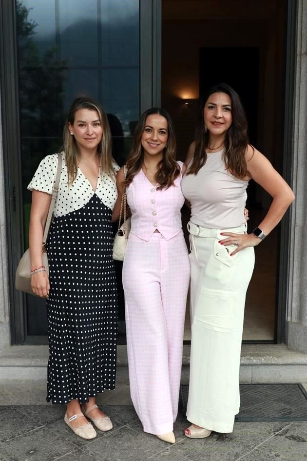 Marina García, Ana de la Garza y María Bello