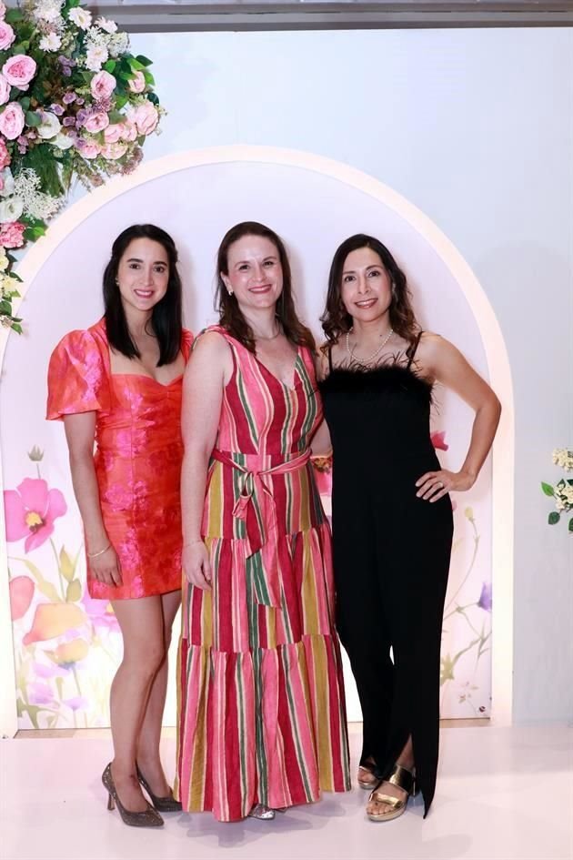Valery Rizo, Angie Rodríguez y Leslie López