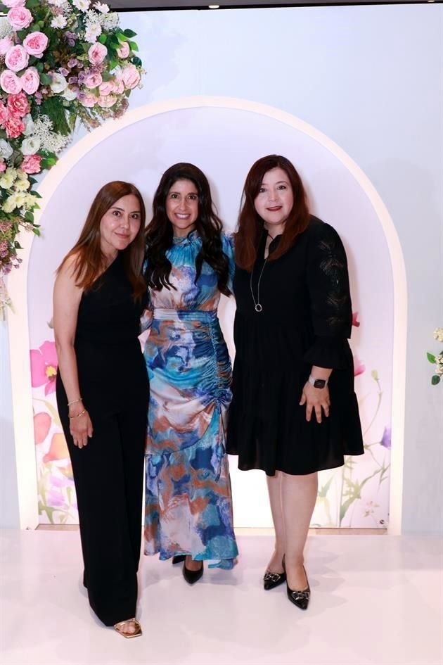 Lourdes Alvardo, Amelia Álvarez y Alejandra Herrera