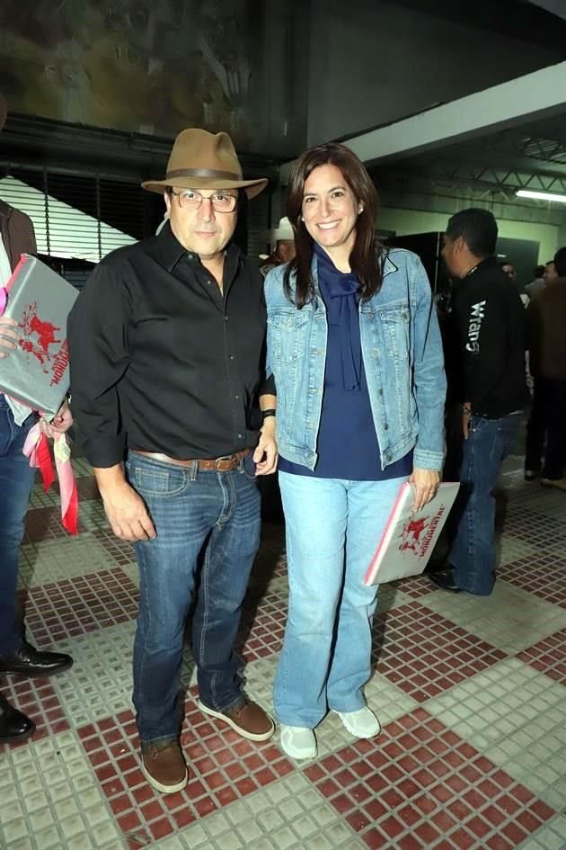Adrián Martínez y Marcela de la Torre