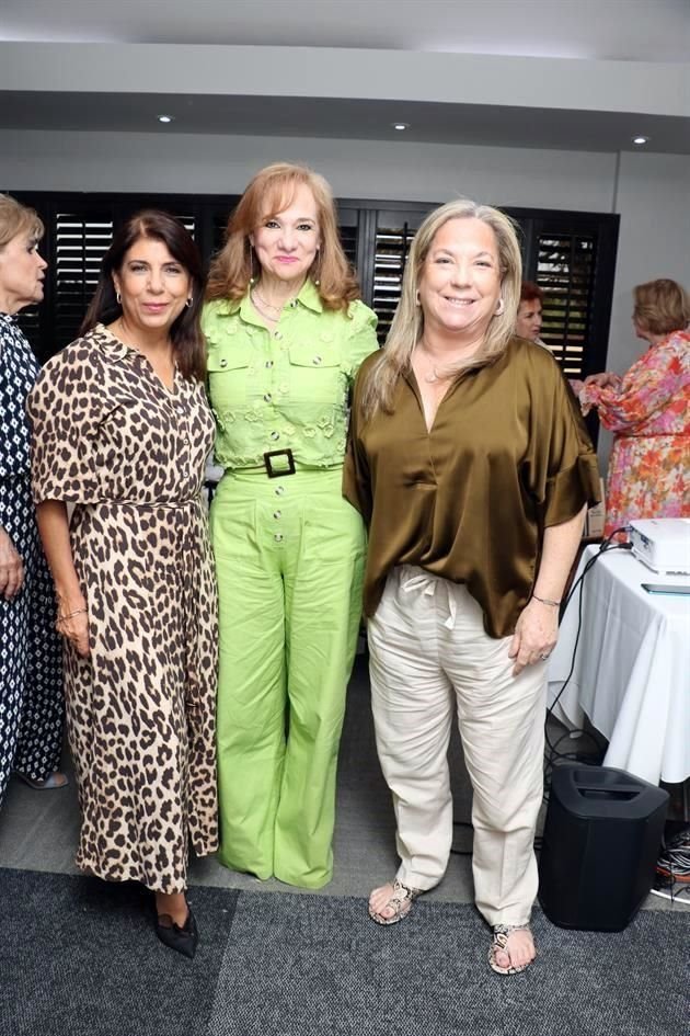 Ana Ramírez, Chelita de Mascareñas y Tota Salazar