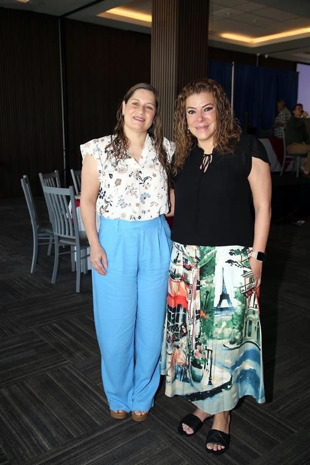 Mónica Juárez y Lizette Mercado