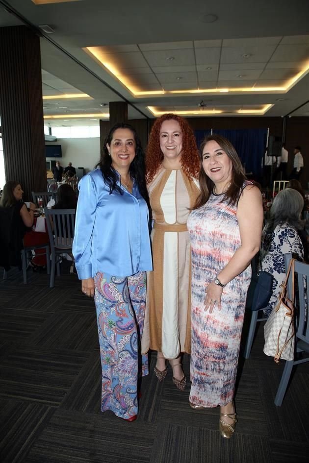 Vero Álvarez, Myrthala Lira y Yolanda Bahena