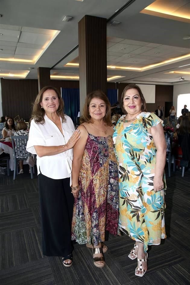 Verónica García, Romelia Reyes y Maricarmen Zúñiga