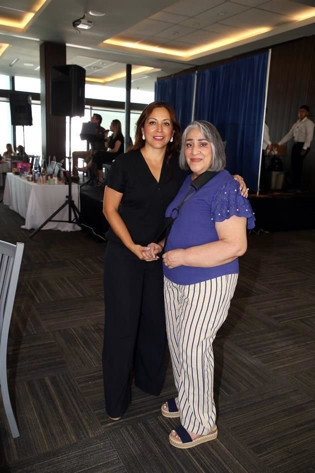 Mayra Leal y Lupita Alvarado