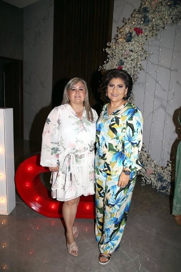 Yadira Deándar y Gaby Ramírez