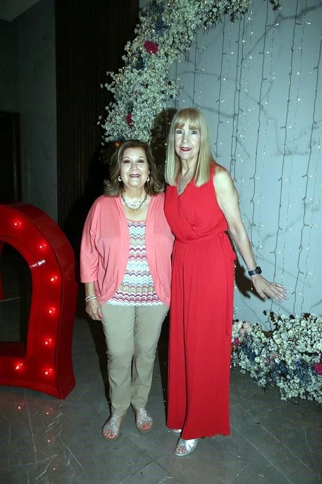 Lily Sandoval y Rosy de Montemayor