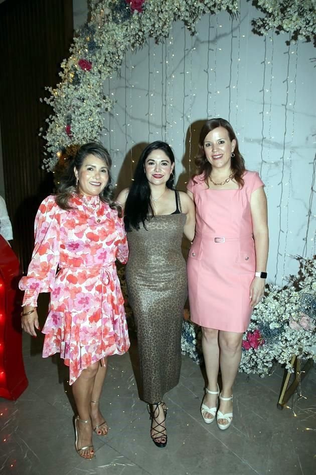 Blanca Mireles, Mariana Méndez y Martha Gómez