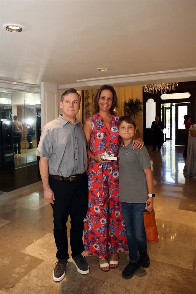 Diego Cueva, Paty Garza de Cueva y David Cueva