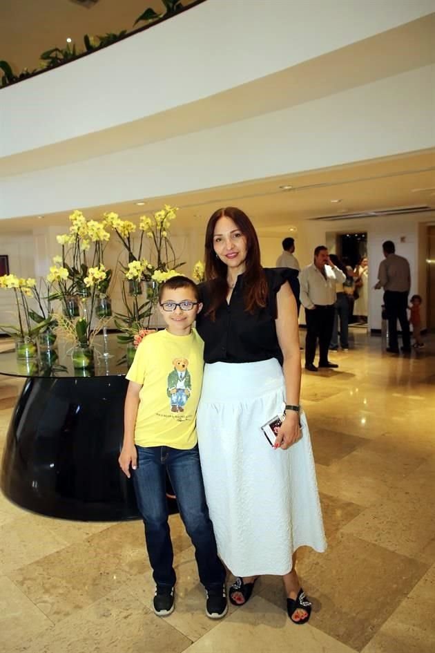Mateo Muñoz y Andrea Chapa