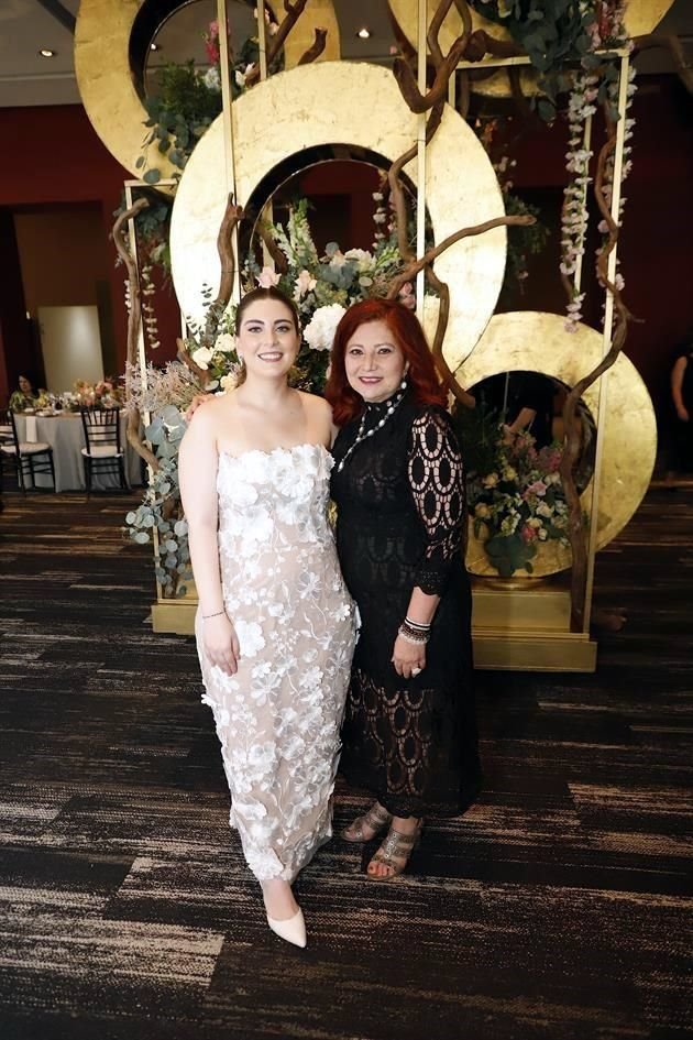 Daniela Gil Saca y Giselle Saca