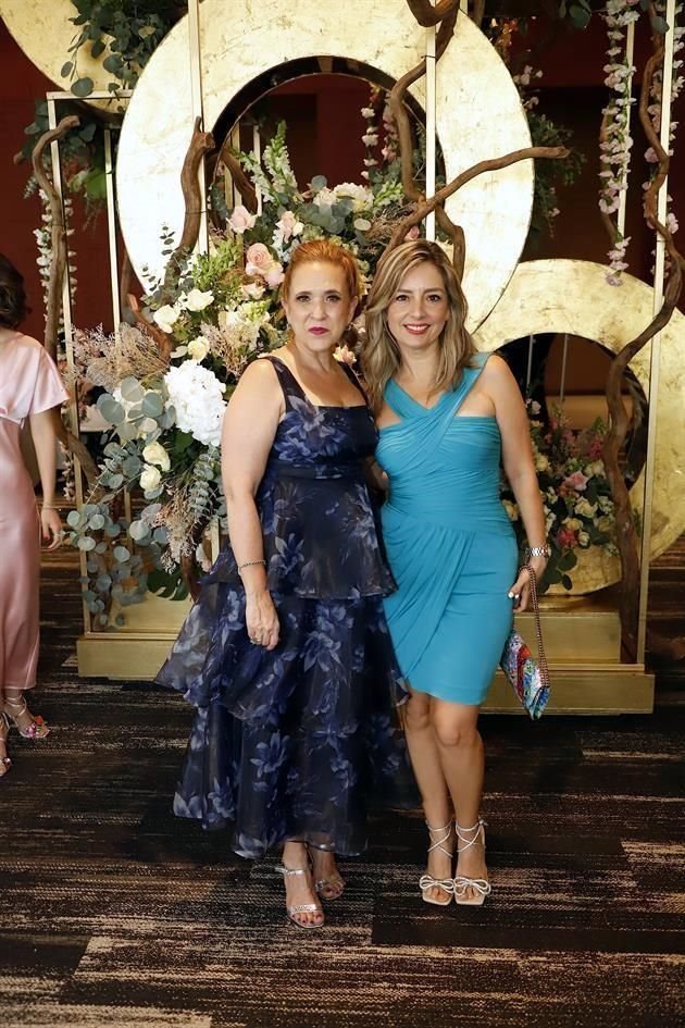Claudia Ramírez de De Isla y Marcela Gómez