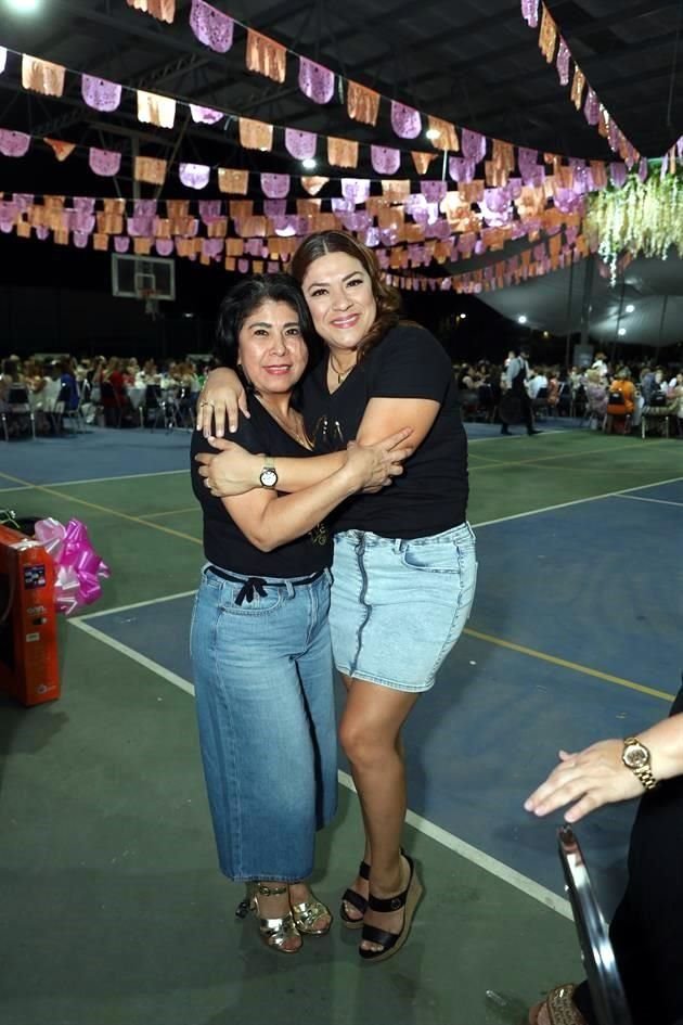 Lety Villalobos y Perla Barbosa