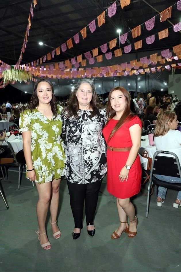 Joana Palomo, Juany Valdez y Myriam Martínez