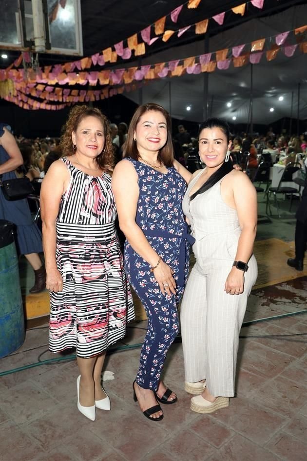 Mary Rodríguez, Nora Benavides y Vero Salazar