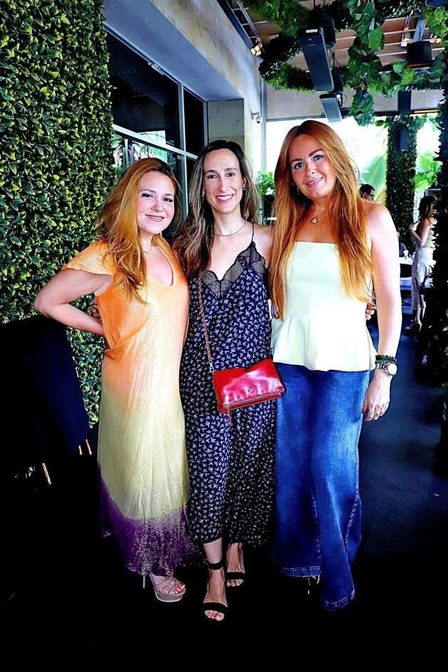 Lily Pierce, Sofía Garza y Anette Manautou