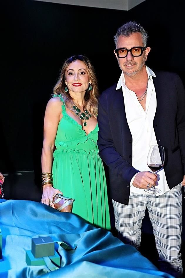 Lourdes Tirado de Becerra y Marco Becerra