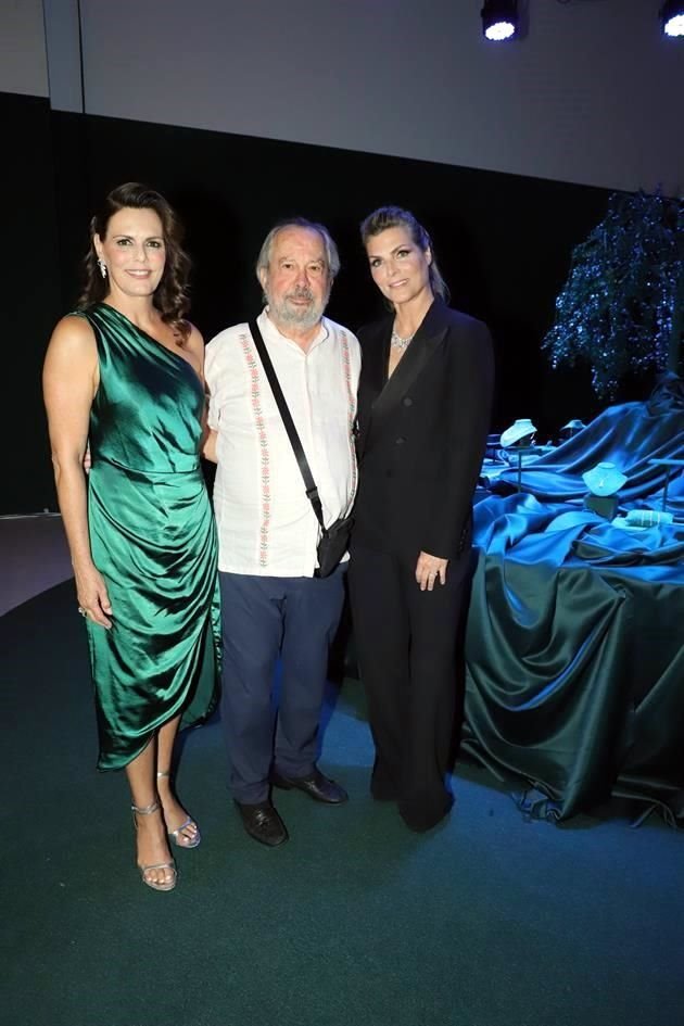 Rosa María Oliver de Blanco, Mauricio Fernández y Monserrat Oliver