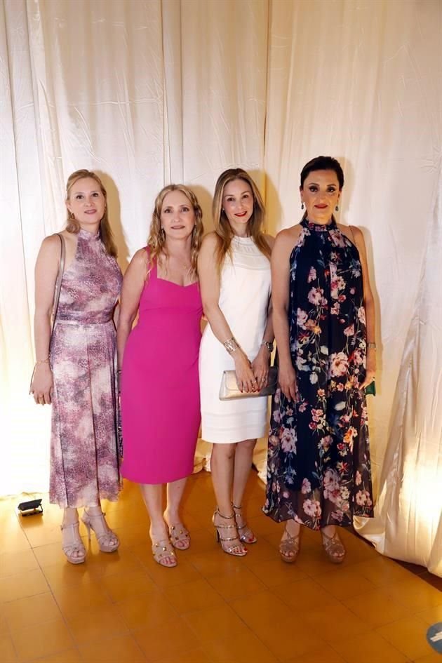Adriana Peña de Treviño, Lorena De Silva de Barrenechea, Mónica Reina de Treviño y Cielo De Silva de Garza