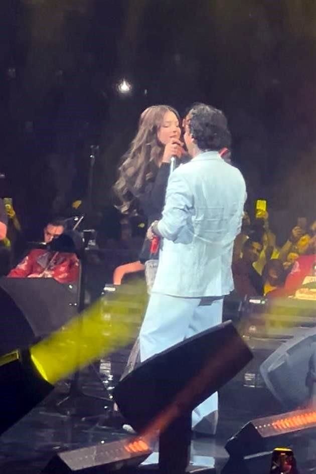 Ambos demonstraram seu amor no show.