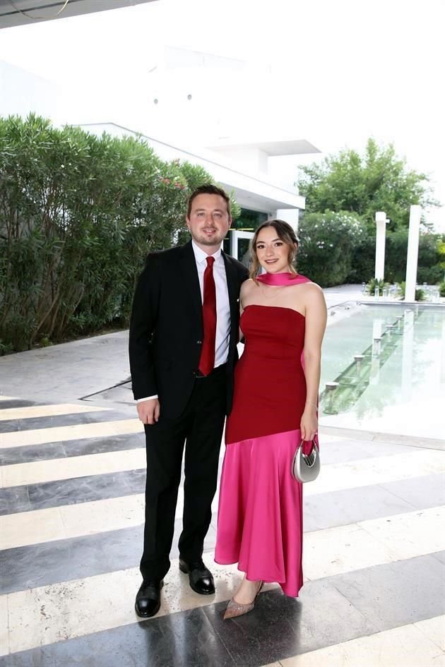 Marcelo Perales y Mayté Cantú