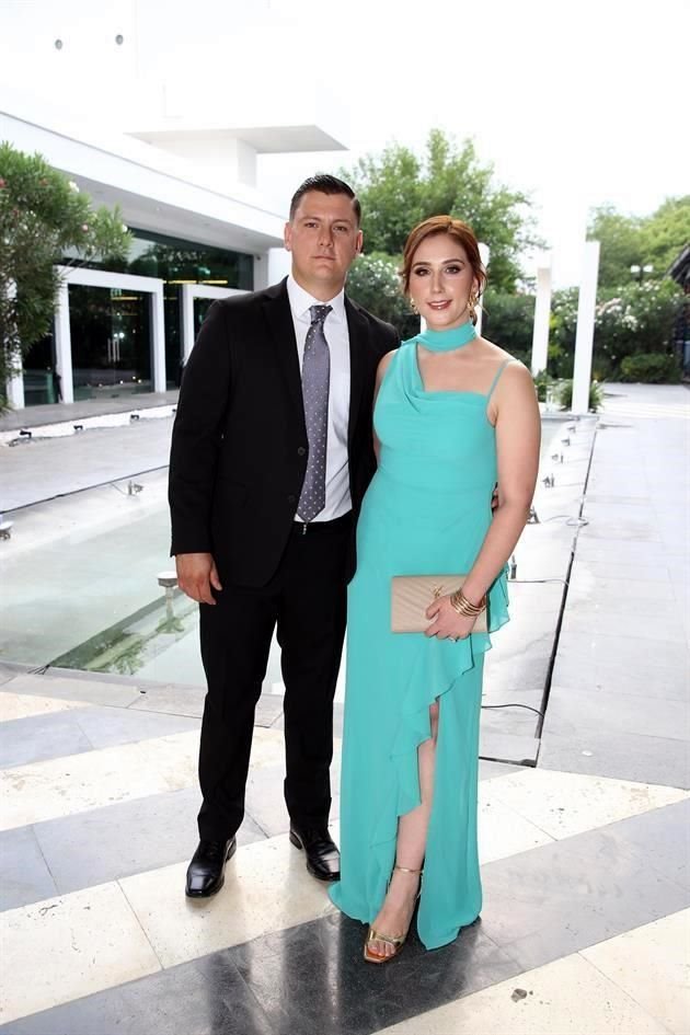 Alvaro Treviño y Sarahy Alanís
