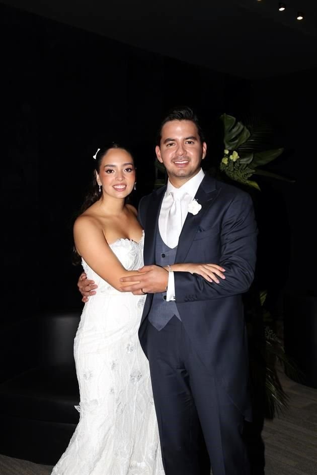 Marcela de los Ríos Villarreal y Edgar Leal Perales