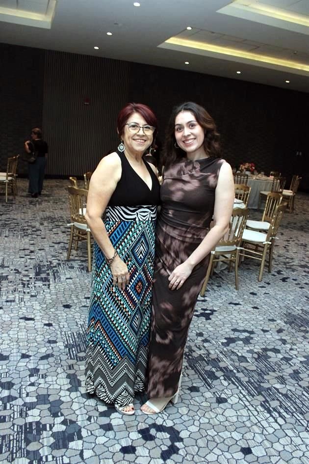 Martha García y Valeria Camarillo
