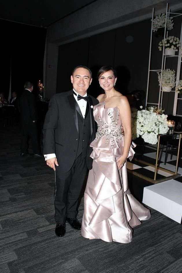 Papás de la novia: Omar De la Cruz Lozano y Éricka Alejandra Salinas Sánchez