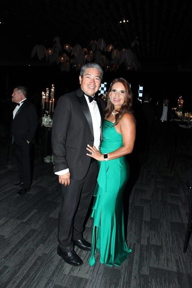 Guadalupe Cazares y Alma Herrera