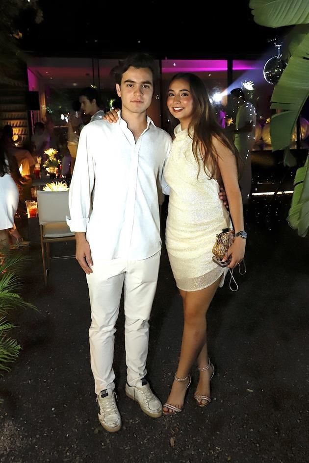 Juan Pablo Garza y Jimena Alarcón