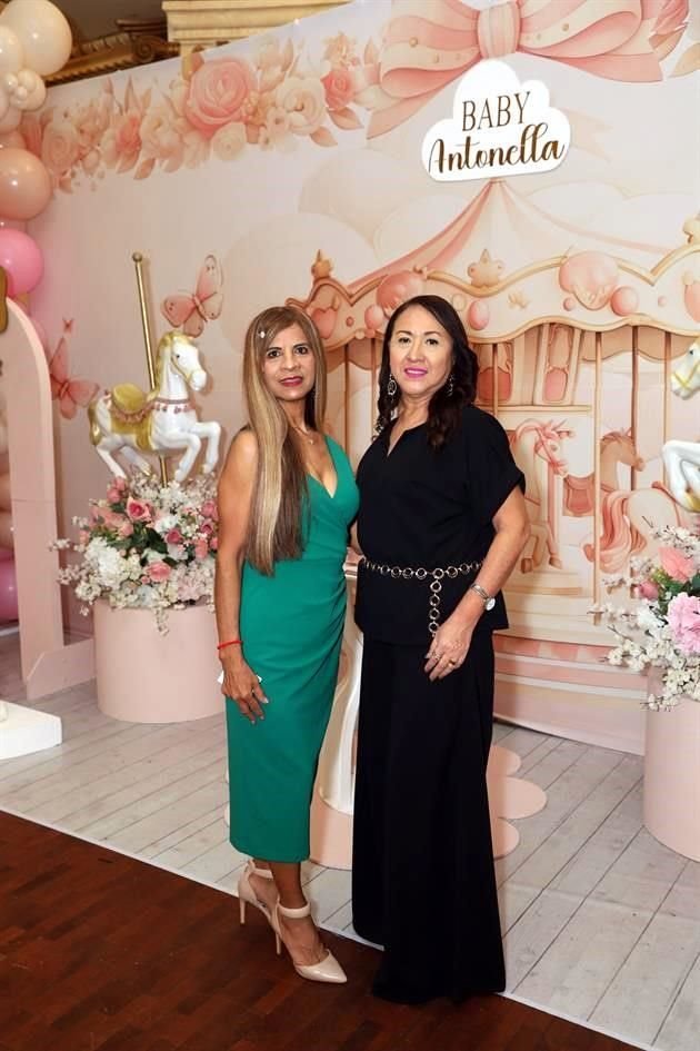 Karina Leija y Fina Romero