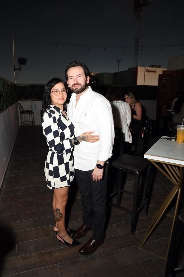 Jacqueline Manriquez y Ricardo Torres