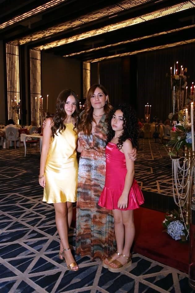 Fernanda Lozano Pierce, Deborah Pierce Ayala y Natalia Lozano Pierce