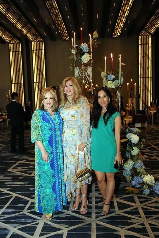 Lily Ayala, Marucha Patrón de Junco y Mariel Ayala de Porte