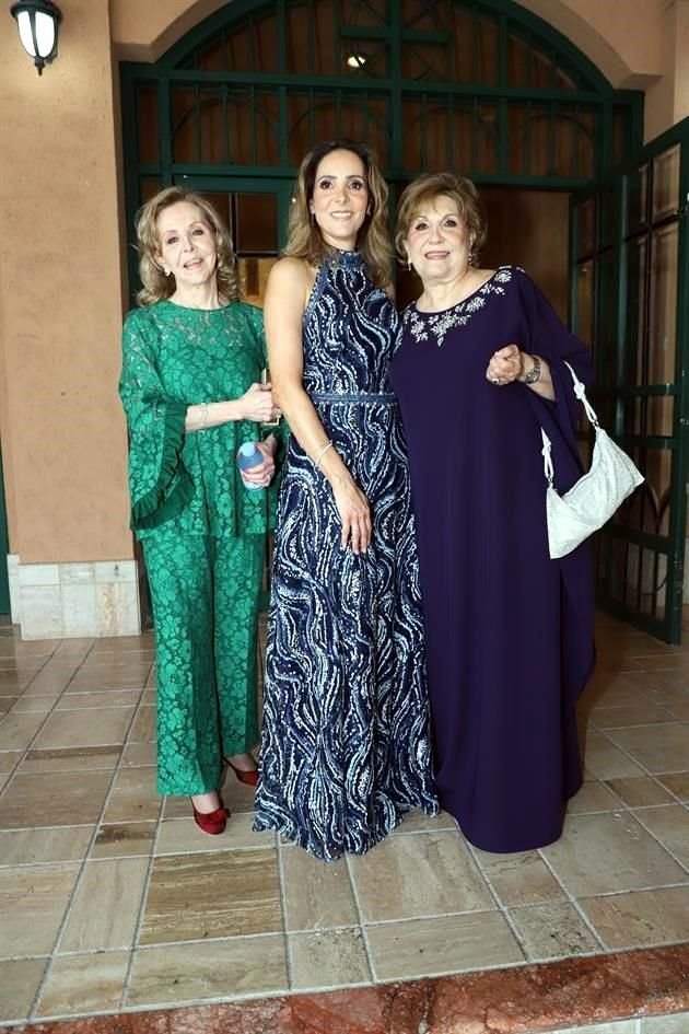 Rebeca Pérez Villarreal, Raquel Galván de González y Silvia Pérez