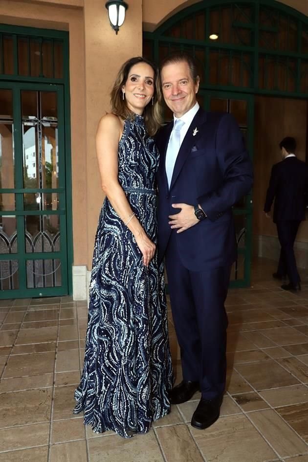Raquel Galván de González y José Arturo González Elizondo
