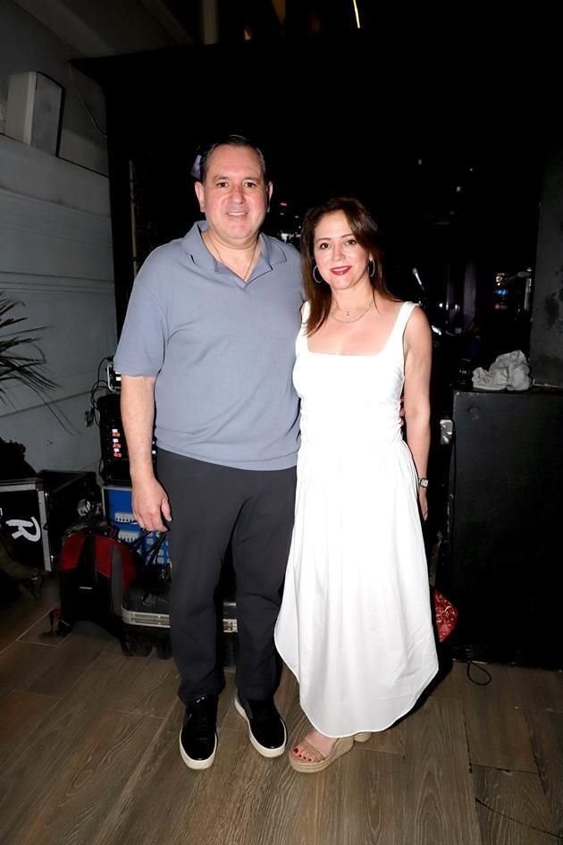 Francisco Fernández y Delia González de Fernández