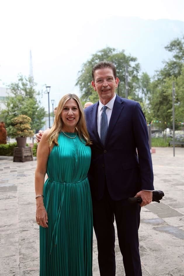 Elsa Gutiérrez de Villarreal y Rafael Villarreal
