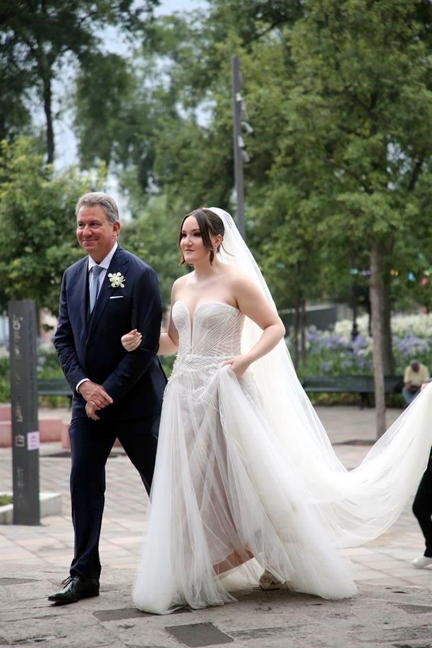 La novia con su papá, Humberto Garza Domínguez