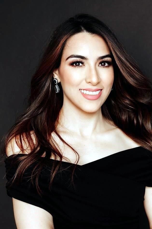 Karla Peña (Nacida el 25 de mayo)
