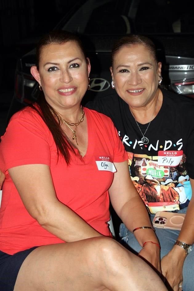 Olga Mendoza y Pilar Martínez