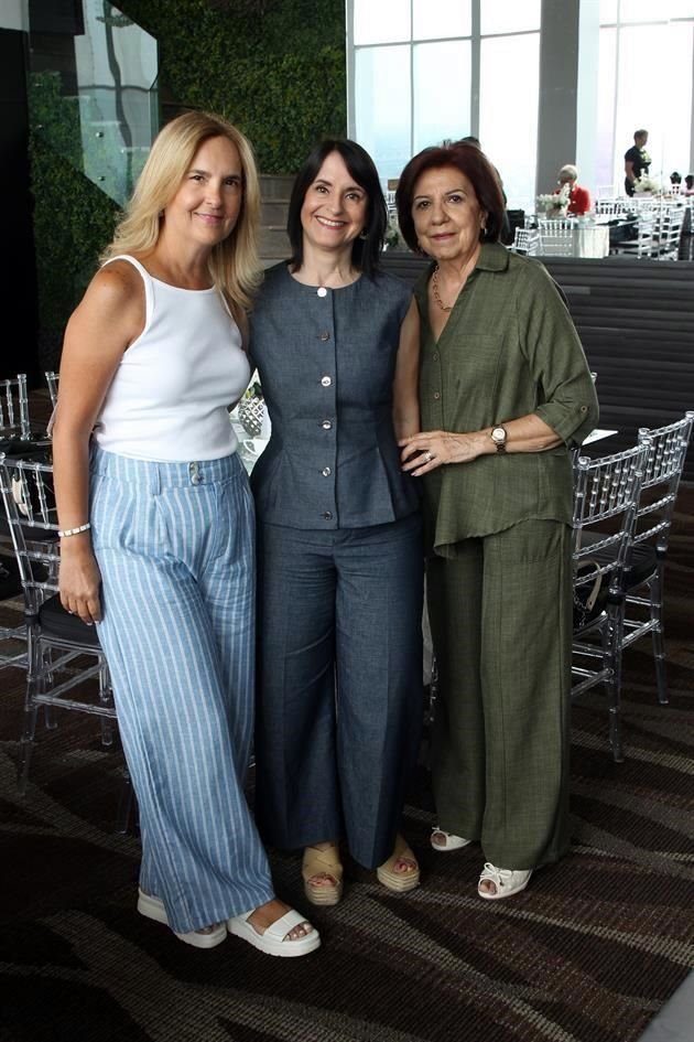 Laura González de Brieño, Liliana Elizondo y Laura de Brieño