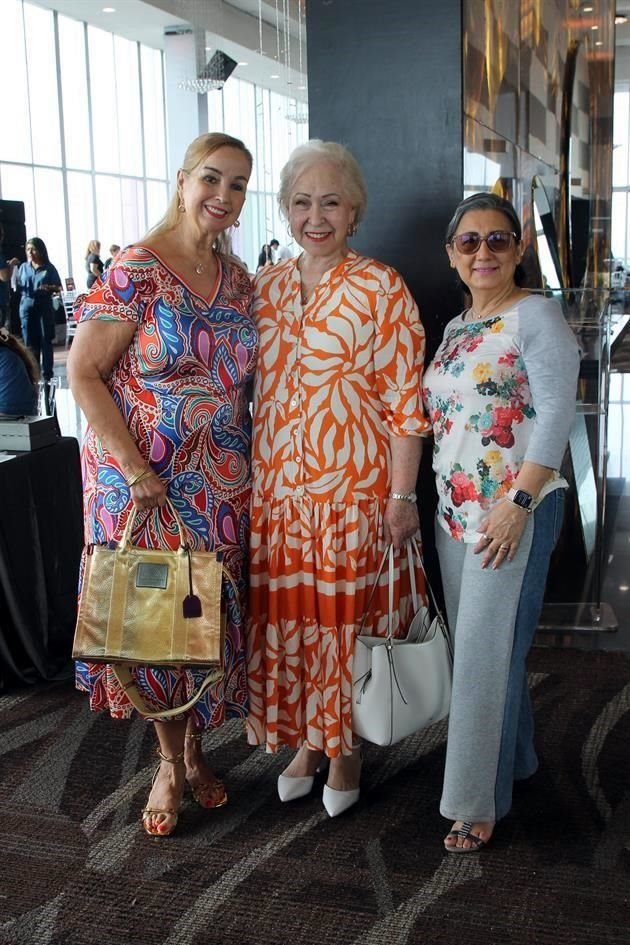 Blanca de García, Armandina de Garza y Carmen Vélez