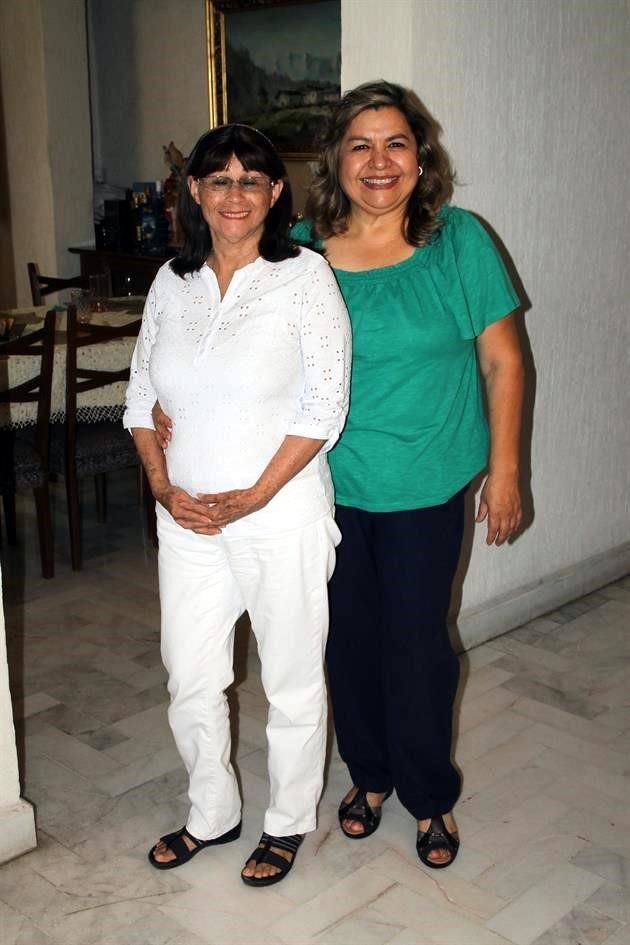 Guadalupe Pérez y Lupita Guevara